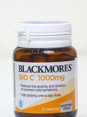 Blackmores Bio C 1000mg là thực phẩm chức năng bổ sung Vitamin C hàm lượng cao, giúp tăng cường hệ thống miễn dịch và hỗ trợ sức khỏe tổng quát. Sản phẩm được đặc chế với công thức đệm (buffered) giúp giảm kích ứng dạ dày, phù hợp cho việc sử dụng hàng ngày để phòng ngừa và giảm nhẹ các triệu chứng cảm lạnh.