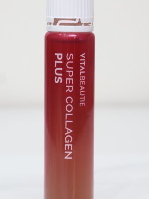 Vitalbeautie Super Collagen Plus là thực phẩm chức năng dạng nước uống cao cấp đến từ tập đoàn Amorepacific (Hàn Quốc), giúp bổ sung lượng collagen thiếu hụt cho cơ thể. Sản phẩm được thiết kế để cải thiện độ đàn hồi, cấp ẩm sâu và mang lại làn da căng mịn, tươi trẻ từ bên trong.