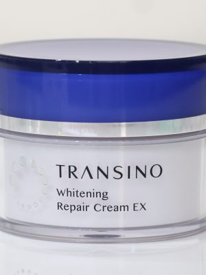 Transino Whitening Repair Cream EX là dòng kem dưỡng chuyên biệt ban đêm cao cấp từ Nhật Bản, tập trung vào việc phục hồi và làm trắng da. Sản phẩm giúp ức chế sự hình thành sắc tố melanin, đồng thời nuôi dưỡng làn da khỏe mạnh, mịn màng trong suốt giấc ngủ.