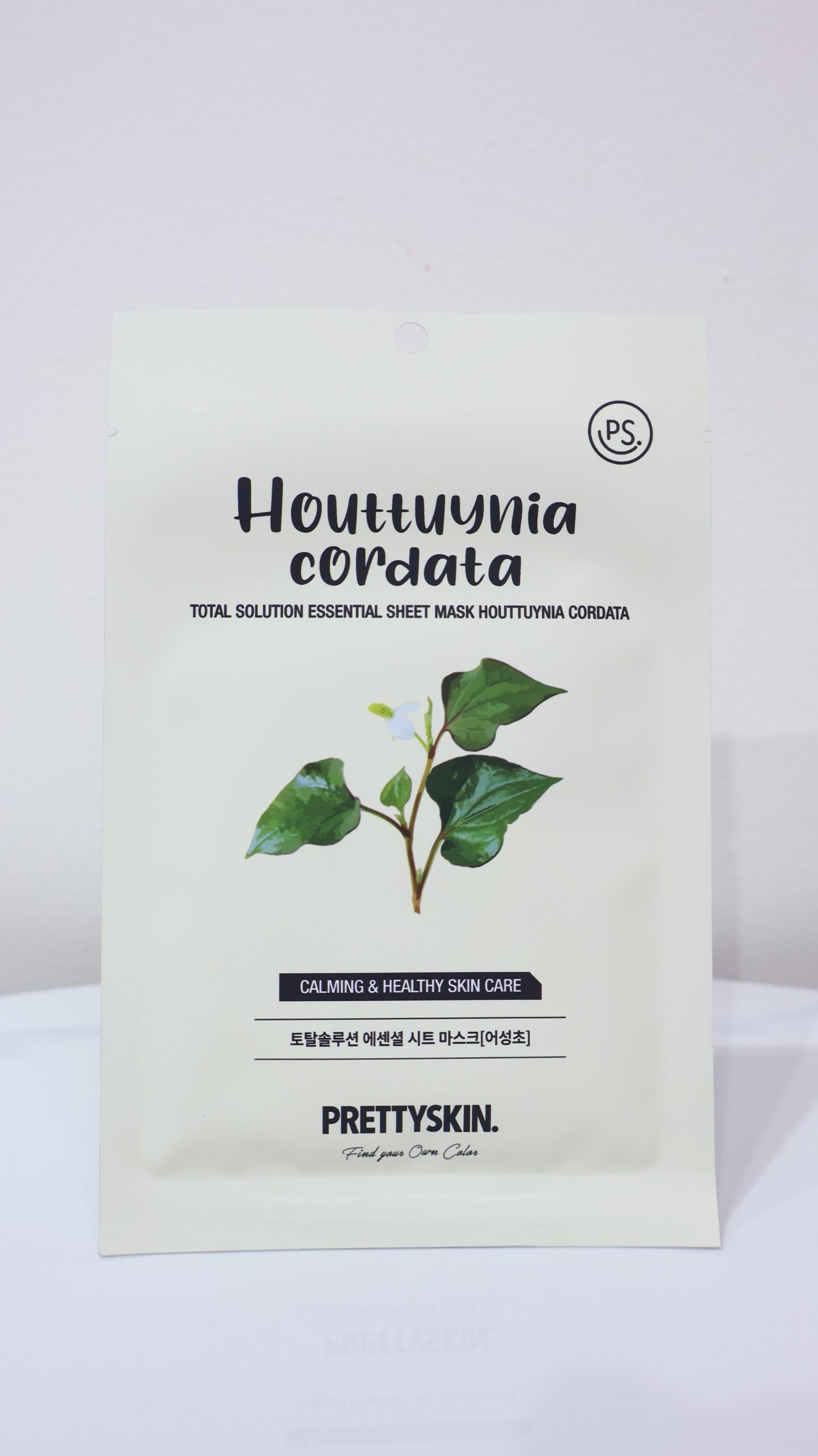 Mặt nạ rau diếp cá PrettySkin Houttuynia Cordata Total Solution Essential Sheet Mask