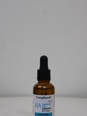 Compliment Hyaluronic Acid là dòng tinh chất chuyên sâu giúp cấp ẩm đa tầng và cải thiện độ đàn hồi cho làn da. Sản phẩm được thiết kế với công thức mỏng nhẹ, thấm nhanh, giúp phục hồi vẻ căng mọng và ngăn ngừa các dấu hiệu lão hóa sớm.