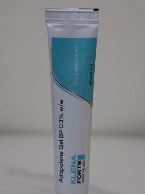 Klena Forte là dược mỹ phẩm dạng gel bôi ngoài da chuyên biệt dùng trong điều trị mụn trứng cá. Với hoạt chất chính là Adapalene nồng độ cao, sản phẩm giúp loại bỏ nhân mụn và ngăn ngừa các tổn thương do mụn gây ra một cách hiệu quả.