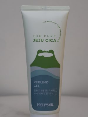 Đây là sản phẩm tẩy tế bào chết vật lý dạng gel nhẹ nhàng, được chiết xuất từ rau má đảo Jeju giúp làm sạch sâu mà không gây kích ứng. Sản phẩm hỗ trợ loại bỏ lớp sừng già cỗi, bã nhờn, mang lại làn da mịn màng và thông thoáng lỗ chân lông.