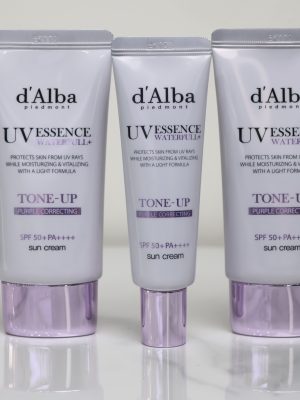 Kem Chống Nắng Nâng Tông Hiệu Chỉnh Sắc Da d'Alba Waterfull Tone-Up Sunscreen Purple Correcting SPF 50+ PA++++.
