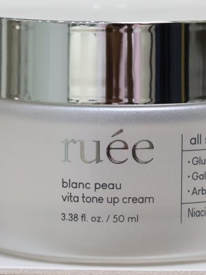 Kem dưỡng trắng nâng tông Ruée Blanc Peau Vita Tone Up Cream (50ml)