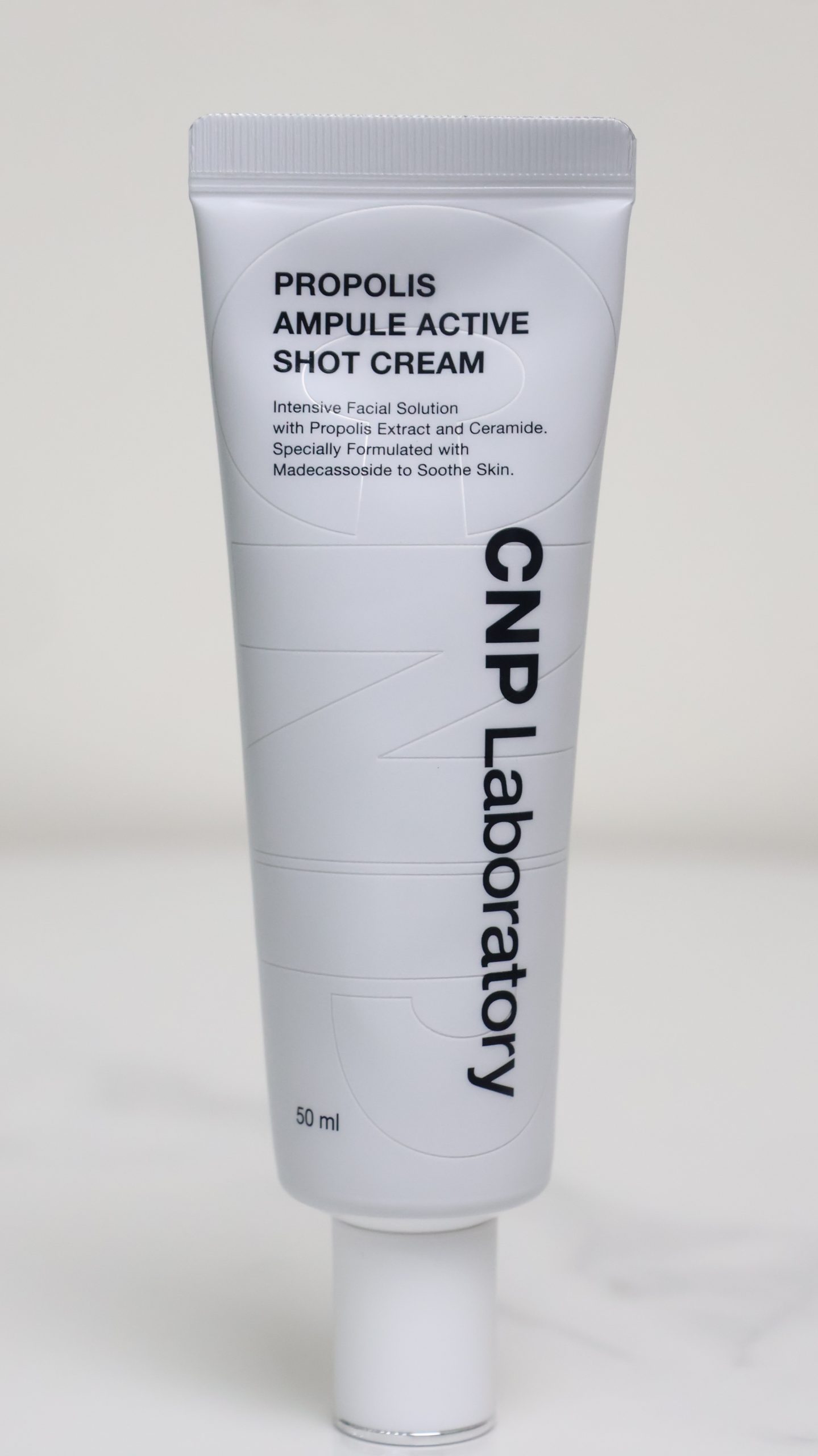 Kem Dưỡng Chiết Xuất Keo Ong CNP Laboratory Propolis Ampule Active Shot Cream 50ml