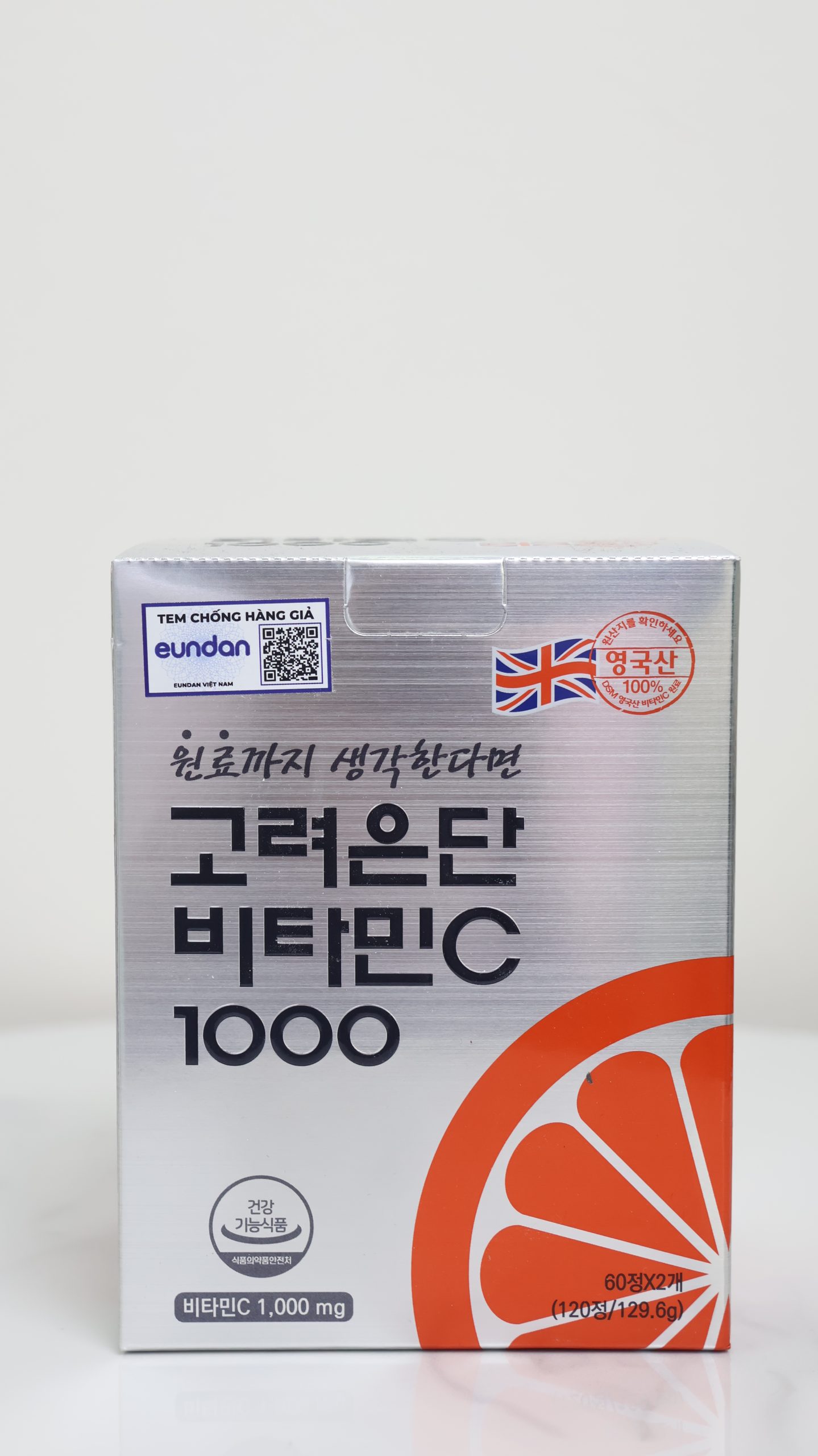 Viên uống bổ sung Vitamin C Korea Eundan Vitamin C 1000mg (Hộp 120 viên) Đây là sản phẩm bổ sung Vitamin C hàm lượng cao bán chạy số 1 tại Hàn Quốc, đến từ thương hiệu uy tín Korea Eundan. Sản phẩm được thiết kế để cung cấp nguồn năng lượng thiết yếu, hỗ trợ tăng cường hệ miễn dịch và mang lại làn da sáng khỏe cho người sử dụng.
