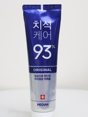 Đây là dòng kem đánh răng chuyên dụng hỗ trợ ngăn ngừa mảng bám và vôi răng nổi tiếng đến từ tập đoàn Amore Pacific, Hàn Quốc. Sản phẩm được chứng minh lâm sàng có khả năng ức chế hình thành cao răng lên đến 93%, giúp duy trì sức khỏe răng miệng tối ưu.