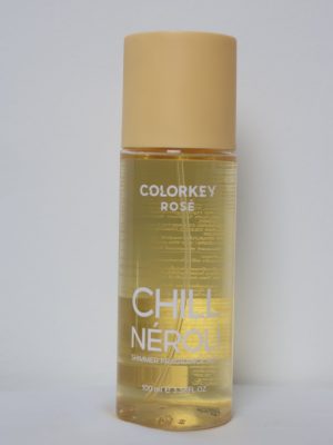 Đây là dòng xịt thơm body kết hợp hiệu ứng lấp lánh độc đáo từ thương hiệu mỹ phẩm Colorkey. Sản phẩm mang đến hương thơm tươi mát, thanh khiết của hoa cam (Néroli) kết hợp với các hạt nhũ mịn giúp làn da tỏa sáng rạng rỡ và thu hút.