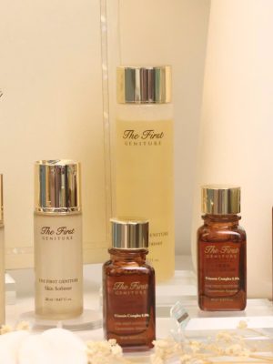 Đây là dòng sản phẩm chăm sóc da cao cấp nhất (Luxury) của thương hiệu mỹ phẩm Ohui, tập trung vào công nghệ tế bào gốc tái sinh và bổ sung phức hợp Vitamin đậm đặc. Bộ sản phẩm được thiết kế để giải quyết các vấn đề về lão hóa, da xỉn màu và suy giảm hàng rào bảo vệ da, giúp mang lại vẻ ngoài rạng rỡ và trẻ trung.