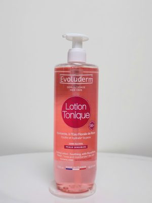 Evoluderm Lotion Tonique là dòng nước cân bằng dịu nhẹ đến từ thương hiệu mỹ phẩm phổ biến của Pháp, được thiết kế đặc biệt để chăm sóc làn da nhạy cảm. Sản phẩm giúp loại bỏ những tạp chất cuối cùng còn sót lại sau bước rửa mặt, đồng thời cung cấp độ ẩm tức thì để làn da luôn mềm mại và tươi tắn.
