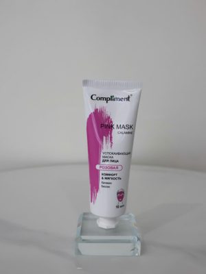 Compliment Pink Mask Calamine là dòng mặt nạ rửa chuyên dụng được thiết kế để làm dịu tức thì các tình trạng kích ứng và mẩn đỏ trên da. Sản phẩm giúp phục hồi sự mềm mại và mang lại cảm giác thoải mái cho làn da nhạy cảm hoặc da đang gặp vấn đề về mụn, viêm.