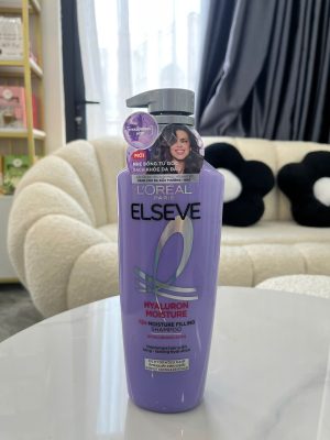 Đây là dòng dầu gội chuyên biệt chứa Hyaluronic Acid giúp cung cấp độ ẩm tức thì và duy trì mái tóc bóng mượt suốt 72 giờ. Sản phẩm được thiết kế dành riêng cho tóc khô, xơ và mất nước, mang lại vẻ ngoài bồng bềnh và tràn đầy sức sống mà không gây nặng tóc.