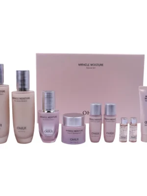 Nước cân bằng ngăn ngừa lão hóa OHUI Age Recovery Skin Softener  Nước cân bằng cao cấp với kết cấu dạng sữa lỏng nhẹ, giàu dưỡng chất, nhanh chóng thẩm thấu vào da ngay khi tiếp xúc. Sản phẩm không chỉ đơn thuần là bước làm sạch cuối cùng mà còn là bước đệm dưỡng ẩm sâu, mở đường cho các dưỡng chất tiếp theo hấp thụ tối ưu. Hương thơm thanh lịch mang lại cảm giác thư giãn như tại spa chuyên nghiệp.  Sữa dưỡng ngăn ngừa lão hóa và săn chắc da OHUI Age Recovery Emulsion  Sữa dưỡng ẩm chuyên sâu với kết cấu dạng sữa lỏng mịn màng, chứa hàm lượng dinh dưỡng đậm đặc giúp tạo màng khóa ẩm vượt trội mà không gây cảm giác nặng nề trên da. Sản phẩm mang lại cảm giác mượt mà, nuôi dưỡng da căng bóng suốt cả ngày dài.  Kem dưỡng phục hồi độ đàn hồi và giảm nếp nhăn chuyên sâu OHUI Age Recovery Cream  Kem dưỡng chống lão hóa cao cấp với kết cấu đặc mịn, giàu dưỡng chất nhưng cực kỳ mượt mà, dễ dàng tan chảy và ôm trọn lấy làn da ngay khi thoa. Sản phẩm tạo ra một lớp màng bảo vệ vô hình, khóa chặt toàn bộ dưỡng chất của các bước dưỡng trước đó và nuôi dưỡng da chuyên sâu suốt đêm.  Tinh chất ngăn ngừa lão hóa chuyên sâu OHUI Age Recovery Essence  Tinh chất cô đặc màu vàng nhạt, kết cấu mỏng nhẹ nhưng chứa đựng nguồn năng lượng chống lão hóa vô cùng mạnh mẽ. Tinh chất dễ dàng len lỏi vào các tầng da sâu hơn, sửa chữa các tổn thương cấu trúc tế bào và thúc đẩy quá trình tái tạo da tự nhiên một cách nhanh chóng.  Kem dưỡng giảm nếp nhăn và quầng thâm mắt chuyên sâu OHUI Age Recovery Eye Cream  Kem dưỡng mắt chuyên biệt với kết cấu cực kỳ mịn màng và dịu nhẹ cho vùng da nhạy cảm quanh mắt. Sản phẩm nhanh chóng làm dịu, cấp ẩm sâu và làm đầy các nếp nhăn quanh mắt, giảm bớt vẻ mệt mỏi cho đôi mắt tràn đầy sức sống.  Sữa rửa mặt dưỡng ẩm ngăn ngừa lão hóa OHUI Age Recovery Soft Amino Foam  Sữa rửa mặt tạo bọt mịn màng chứa các gốc axit amin dịu nhẹ giúp loại bỏ hoàn toàn bụi bẩn, dầu thừa và cặn trang điểm mà không hề gây cảm giác khô căng sau khi rửa. Ngược lại, sản phẩm để lại lớp màng ẩm mịn, bảo vệ độ ẩm tự nhiên của da.  ĐẶC TÍNH NỔI BẬT Nước cân bằng ngăn ngừa lão hóa OHUI Age Recovery Skin Softener  Công dụng: Cung cấp độ ẩm tức thì cho da mềm mại, cân bằng độ pH lý tưởng sau khi rửa mặt. Kích thích sản sinh Baby Collagen giúp khôi phục độ đàn hồi, làm mờ các nếp nhăn nông và ngăn ngừa hình thành nếp nhăn mới, mang lại làn da căng bóng mịn màng.  Tính năng: Ứng dụng công nghệ Baby Collagen độc quyền tái tạo cấu trúc da tối ưu. Kết cấu lỏng mịn thông minh giúp tối đa hóa khả năng thẩm thấu dưỡng chất mà không gây bết rít hay bít tắc lỗ chân lông.  Sữa dưỡng ngăn ngừa lão hóa và săn chắc da OHUI Age Recovery Emulsion  Công dụng: Bổ sung độ ẩm sâu và duy trì sự mềm mại, mượt mà cho da suốt nhiều giờ liên tục. Tăng cường độ săn chắc, cải thiện độ đàn hồi của cơ mặt, ngăn ngừa chảy xệ và làm đầy các rãnh nhăn một cách rõ rệt.  Tính năng: Sự kết hợp hoàn hảo giữa công nghệ Baby Collagen và các lipid tự nhiên giúp củng cố hàng rào bảo vệ da mạnh mẽ, ngăn ngừa hiện tượng mất nước xuyên biểu bì hiệu quả.  Kem dưỡng phục hồi độ đàn hồi và giảm nếp nhăn chuyên sâu OHUI Age Recovery Cream  Công dụng: Tái cấu trúc tế bào da, làm mờ các nếp nhăn sâu và ngăn chặn sự hình thành các nếp nhăn mới. Phục hồi độ săn chắc, nâng cơ mặt rõ rệt, mang lại làn da căng bóng khỏe mạnh và tràn đầy sức sống sau mỗi buổi sáng thức dậy.  Tính năng: Chứa hàm lượng Baby Collagen đậm đặc nhất trong toàn bộ dòng sản phẩm, kết hợp với công thức kem thông minh thẩm thấu đa tầng, tác động trực tiếp vào các rãnh nhăn sâu nhất.  Tinh chất ngăn ngừa lão hóa chuyên sâu OHUI Age Recovery Essence  Công dụng: Cải thiện độ đàn hồi của da từ sâu bên trong, làm đầy nếp nhăn và rãnh cười hiệu quả. Mang lại làn da sáng mịn, căng mướt, thu nhỏ lỗ chân lông do lão hóa và cải thiện tone da xỉn màu.  Tính năng: Sử dụng công thức độc quyền chứa các phân tử Baby Collagen siêu nhỏ có khả năng tương thích sinh học cao, thâm nhập nhanh vào tế bào da mà không gây kích ứng.  Kem dưỡng giảm nếp nhăn và quầng thâm mắt chuyên sâu OHUI Age Recovery Eye Cream  Công dụng: Làm mờ hiệu quả các vết chân chim và nếp nhăn sâu quanh mắt. Cải thiện độ đàn hồi cho mí mắt trên và dưới, giảm thiểu bọng mắt và quầng thâm mang lại đôi mắt rạng ngời tươi trẻ.  Tính năng: Công thức dịu nhẹ đã qua kiểm nghiệm nhãn khoa, không chứa hương liệu nhân tạo mạnh, cực kỳ an toàn cho vùng da mỏng manh nhạy cảm nhất trên khuôn mặt.  Sữa rửa mặt dưỡng ẩm ngăn ngừa lão hóa OHUI Age Recovery Soft Amino Foam  Công dụng: Làm sạch sâu bụi bẩn tận sâu trong lỗ chân lông một cách nhẹ nhàng nhất. Cung cấp độ ẩm tức thì và các dưỡng chất chống lão hóa ngay trong quá trình rửa mặt, giữ da ẩm mịn rạng rỡ.  Tính năng: Công thức chứa Amino Acid tự nhiên tương thích tốt với cấu trúc da, kết hợp với công nghệ bọt siêu mịn giúp giảm ma sát tối đa trên bề mặt da khi rửa mặt.  THÀNH PHẦN CHÍNH Nước cân bằng ngăn ngừa lão hóa OHUI Age Recovery Skin Softener  Baby Collagen độc quyền của OHUI giúp tái tạo lượng collagen tuýp 3 bị mất đi do tuổi tác. Adenosine hỗ trợ cải thiện nếp nhăn hiệu quả kết hợp cùng các chiết xuất thảo mộc tự nhiên giúp làm dịu và bảo vệ da khỏi các tác nhân gây hại từ môi trường.  Sữa dưỡng ngăn ngừa lão hóa và săn chắc da OHUI Age Recovery Emulsion  Baby Collagen tuýp 3 tái cấu trúc độ săn chắc của da dưới cấp độ tế bào. Glycerin và Squalane thực vật cấp ẩm sâu và khóa ẩm tự nhiên, bảo vệ màng lipid của da luôn khỏe mạnh.  Kem dưỡng phục hồi độ đàn hồi và giảm nếp nhăn chuyên sâu OHUI Age Recovery Cream  Hàm lượng Baby Collagen tối đa giúp lấp đầy các khoảng trống collagen bị thiếu hụt dưới da. Chiết xuất bơ hạt mỡ và dầu hạt tự nhiên cung cấp axit béo thiết yếu nuôi dưỡng biểu bì mịn màng dẻo dai.  Tinh chất ngăn ngừa lão hóa chuyên sâu OHUI Age Recovery Essence  Tinh chất Baby Collagen cô đặc hỗ trợ phục hồi mạng lưới liên kết biểu bì. Adenosine và Niacinamide phối hợp nâng tông da, cải thiện nếp nhăn và tăng độ rạng rỡ tự nhiên.  Kem dưỡng giảm nếp nhăn và quầng thâm mắt chuyên sâu OHUI Age Recovery Eye Cream  Baby Collagen cô đặc bảo vệ cấu trúc da mỏng manh quanh mắt. Ceramides và Peptides chuỗi ngắn củng cố hàng rào bảo vệ tự nhiên, giảm quầng thâm và bọng mắt rõ rệt.  Sữa rửa mặt dưỡng ẩm ngăn ngừa lão hóa OHUI Age Recovery Soft Amino Foam  Gốc làm sạch Amino Acid dịu nhẹ bảo vệ màng ẩm tự nhiên. Phức hợp Baby Collagen giúp bổ sung dưỡng chất chống lão hóa ngay lập tức khi da đang thông thoáng nhất.  CHỈ ĐỊNH PHÙ HỢP Nước cân bằng ngăn ngừa lão hóa OHUI Age Recovery Skin Softener  Dành cho làn da bước vào giai đoạn lão hóa, xuất hiện nếp nhăn li ti, da khô ráp, thiếu ẩm và mất đi độ đàn hồi tự nhiên. Phù hợp cho mọi loại da, đặc biệt là da khô, da hỗn hợp thiên khô và da nhạy cảm cần được nuôi dưỡng nhẹ nhàng.  Sữa dưỡng ngăn ngừa lão hóa và săn chắc da OHUI Age Recovery Emulsion  Phù hợp cho làn da thiếu hụt độ ẩm nghiêm trọng, bề mặt da thô ráp, xuất hiện các nếp nhăn sâu và có xu hướng chảy xệ ở vùng má và khóe miệng. Thích hợp cho độ tuổi từ 25 trở lên khi lượng collagen tự nhiên bắt đầu suy giảm nhanh chóng.  Kem dưỡng phục hồi độ đàn hồi và giảm nếp nhăn chuyên sâu OHUI Age Recovery Cream  Làn da có dấu hiệu lão hóa rõ rệt như nếp nhăn sâu ở vùng mắt, trán, khóe miệng, da chùng nhão, mất đi độ đàn hồi và thiếu hụt dưỡng chất nghiêm trọng. Rất lý tưởng cho những ai mong muốn tìm kiếm một giải pháp phục hồi da mạnh mẽ vào ban đêm.  Tinh chất ngăn ngừa lão hóa chuyên sâu OHUI Age Recovery Essence  Làn da mệt mỏi, thiếu sức sống, xỉn màu và có các dấu hiệu lão hóa sớm. Thích hợp cho những ai cần phục hồi cấu trúc da nhanh chóng sau các tổn thương do môi trường hoặc sau liệu trình thẩm mỹ nhẹ.  Kem dưỡng giảm nếp nhăn và quầng thâm mắt chuyên sâu OHUI Age Recovery Eye Cream  Vùng da quanh mắt xuất hiện vết chân chim, nếp nhăn li ti, quầng thâm, bọng mắt và có dấu hiệu chùng nhão do mệt mỏi hoặc lão hóa tự nhiên.  Sữa rửa mặt dưỡng ẩm ngăn ngừa lão hóa OHUI Age Recovery Soft Amino Foam  Phù hợp cho mọi loại da, đặc biệt là da khô, da nhạy cảm và da đang trong quá trình lão hóa cần một sản phẩm làm sạch dịu nhẹ không làm tổn hại đến hàng rào lipid bảo vệ da.  HƯỚNG DẪN SỬ DỤNG Nước cân bằng ngăn ngừa lão hóa OHUI Age Recovery Skin Softener 1. Lấy một lượng nước cân bằng vừa đủ khoảng 2 đến 3 giọt ra lòng bàn tay hoặc bông tẩy trang mềm mại 2. Nhẹ nhàng thoa đều khắp mặt theo chiều cấu tạo da từ trong ra ngoài và từ dưới lên trên 3. Vỗ nhẹ bằng các đầu ngón tay trong khoảng 30 giây để dưỡng chất thẩm thấu hoàn toàn vào da Sữa dưỡng ngăn ngừa lão hóa và săn chắc da OHUI Age Recovery Emulsion 1. Lấy một lượng sữa dưỡng vừa đủ bằng hạt đậu lớn ra lòng bàn tay sạch 2. Thoa đều lên toàn bộ khuôn mặt và vùng cổ theo hướng từ dưới lên trên để nâng cơ 3. Áp hai lòng bàn tay ấm lên mặt trong khoảng 10 giây để nhiệt độ cơ thể giúp sữa dưỡng hấp thụ sâu hơn Kem dưỡng phục hồi độ đàn hồi và giảm nếp nhăn chuyên sâu OHUI Age Recovery Cream 1. Lấy một lượng kem dưỡng vừa đủ bằng hạt ngọc trai nhỏ bằng muỗng chuyên dụng 2. Chấm đều kem lên trán, hai má, mũi, cằm và vùng cổ 3. Massage nhẹ nhàng theo vòng tròn từ trong ra ngoài và dùng các ngón tay vỗ nhẹ cho kem thấm sâu vào da Tinh chất ngăn ngừa lão hóa chuyên sâu OHUI Age Recovery Essence 1. Nhấn vòi xịt lấy khoảng 1 đến 2 giọt tinh chất ra lòng bàn tay 2. Thoa đều nhẹ nhàng lên toàn bộ khuôn mặt, tập trung vào những vùng dễ xuất hiện nếp nhăn như trán và khóe miệng 3. Dùng các đầu ngón tay gõ nhẹ lên da như đang chơi đàn piano để kích thích tinh chất hấp thụ tối đa Kem dưỡng giảm nếp nhăn và quầng thâm mắt chuyên sâu OHUI Age Recovery Eye Cream 1. Dùng ngón áp út lấy một lượng kem nhỏ bằng hạt đậu xanh cho cả hai mắt 2. Chấm nhẹ nhàng kem lên vùng da dưới mắt, đuôi mắt và vùng dưới chân mày 3. Dùng ngón áp út vỗ nhẹ nhàng từ góc trong ra góc ngoài của mắt, không miết mạnh hay kéo căng da vùng này Sữa rửa mặt dưỡng ẩm ngăn ngừa lão hóa OHUI Age Recovery Soft Amino Foam 1. Lấy một lượng sữa rửa mặt vừa đủ khoảng 1 đến 2 cm ra lòng bàn tay ẩm 2. Thêm một chút nước và xoa đều để tạo lớp bọt bông mịn dày dặn 3. Massage nhẹ nhàng bọt lên toàn bộ khuôn mặt theo chuyển động tròn trong khoảng 1 phút rồi rửa sạch lại bằng nước ấm PHÁC ĐỒ & KẾT HỢP Nước cân bằng ngăn ngừa lão hóa OHUI Age Recovery Skin Softener  Sử dụng vào buổi sáng và buổi tối ngay sau bước rửa mặt sạch bằng sữa rửa mặt OHUI Age Recovery Soft Amino Foam. Sau khi thoa nước cân bằng, tiếp tục các bước dưỡng chuyên sâu như Tinh chất (Essence), Sữa dưỡng (Emulsion) và Kem dưỡng (Cream).  Sữa dưỡng ngăn ngừa lão hóa và săn chắc da OHUI Age Recovery Emulsion  Sử dụng sau bước thoa Nước cân bằng (Skin Softener) và Tinh chất (Essence) vào cả buổi sáng và buổi tối. Đây là bước đệm cấp ẩm hoàn hảo trước khi khóa ẩm bằng kem dưỡng chuyên sâu.  Kem dưỡng phục hồi độ đàn hồi và giảm nếp nhăn chuyên sâu OHUI Age Recovery Cream  Sử dụng ở bước cuối cùng của quy trình chăm sóc da buổi tối. Sau khi đã thoa sữa dưỡng (Emulsion) hoặc tinh chất, thoa một lớp kem dưỡng mỏng nhẹ để khóa ẩm hoàn hảo.  Tinh chất ngăn ngừa lão hóa chuyên sâu OHUI Age Recovery Essence  Sử dụng sau bước Nước cân bằng (Skin Softener) và trước bước Sữa dưỡng (Emulsion) vào cả sáng và tối để tối ưu hóa hiệu quả dưỡng da chuyên sâu.  Kem dưỡng giảm nếp nhăn và quầng thâm mắt chuyên sâu OHUI Age Recovery Eye Cream  Sử dụng sau bước Sữa dưỡng (Emulsion) và trước bước Kem dưỡng ẩm toàn mặt (Cream) vào mỗi buổi tối để bảo vệ và nuôi dưỡng vùng mắt tối ưu.  Sữa rửa mặt dưỡng ẩm ngăn ngừa lão hóa OHUI Age Recovery Soft Amino Foam  Sử dụng ở bước đầu tiên của quy trình chăm sóc da buổi sáng và buổi tối để chuẩn bị cho làn da sạch thoáng sẵn sàng tiếp nhận các bước dưỡng tiếp theo.  HẠN SỬ DỤNG Nước cân bằng ngăn ngừa lão hóa OHUI Age Recovery Skin Softener  36 tháng kể từ ngày sản xuất và 12 tháng sau khi mở nắp.  Sữa dưỡng ngăn ngừa lão hóa và săn chắc da OHUI Age Recovery Emulsion  36 tháng kể từ ngày sản xuất và 12 tháng sau khi mở nắp.  Kem dưỡng phục hồi độ đàn hồi và giảm nếp nhăn chuyên sâu OHUI Age Recovery Cream  36 tháng kể từ ngày sản xuất và 12 tháng sau khi mở nắp.  Tinh chất ngăn ngừa lão hóa chuyên sâu OHUI Age Recovery Essence  36 tháng kể từ ngày sản xuất và 12 tháng sau khi mở nắp.  Kem dưỡng giảm nếp nhăn và quầng thâm mắt chuyên sâu OHUI Age Recovery Eye Cream  36 tháng kể từ ngày sản xuất và 6 tháng sau khi mở nắp.  Sữa rửa mặt dưỡng ẩm ngăn ngừa lão hóa OHUI Age Recovery Soft Amino Foam  36 tháng kể từ ngày sản xuất và 12 tháng sau khi mở nắp.  LƯU Ý Nước cân bằng ngăn ngừa lão hóa OHUI Age Recovery Skin Softener  Tránh thoa trực tiếp lên vết thương hở hoặc vùng da bị viêm da cơ địa nặng. Ngưng sử dụng ngay nếu xuất hiện các triệu chứng đỏ rát hay kích ứng.  Sữa dưỡng ngăn ngừa lão hóa và săn chắc da OHUI Age Recovery Emulsion  Bảo quan sản phẩm nơi khô ráo, thoáng mát, tránh ánh nắng trực tiếp và nhiệt độ cao.  Kem dưỡng phục hồi độ đàn hồi và giảm nếp nhăn chuyên sâu OHUI Age Recovery Cream  Không để sản phẩm tiếp xúc trực tiếp với mắt. Đóng chặt nắp sau khi sử dụng để tránh oxy hóa dưỡng chất.  Tinh chất ngăn ngừa lão hóa chuyên sâu OHUI Age Recovery Essence  Tránh xa tầm tay trẻ em và bảo quản ở nhiệt độ phòng ổn định.  Kem dưỡng giảm nếp nhăn và quầng thâm mắt chuyên sâu OHUI Age Recovery Eye Cream  Không để kem dính trực tiếp vào trong mắt. Nếu dính vào mắt, hãy rửa ngay bằng nước sạch.  Sữa rửa mặt dưỡng ẩm ngăn ngừa lão hóa OHUI Age Recovery Soft Amino Foam  Tránh xa vùng mắt và bảo quản nơi thoáng mát tránh ánh nắng mặt trời chiếu trực tiếp.     GÓC CHUYÊN GIA  ― Nước cân bằng ngăn ngừa lão hóa OHUI Age Recovery Skin Softener ―  "Góc Chuyên Gia: Nước cân bằng là chìa khóa mở lối cho mọi dưỡng chất phía sau. Bạn có thể áp dụng phương pháp vỗ nhiều lớp toner (toner layering) từ 2 đến 3 lần vào những ngày thời tiết hanh khô để tăng cường hàng rào bảo vệ da ẩm mịn tối đa."  ― Sữa dưỡng ngăn ngừa lão hóa và săn chắc da OHUI Age Recovery Emulsion ―  "Góc Chuyên Gia: Đối với làn da dầu hoặc hỗn hợp thiên dầu vào mùa hè, bạn hoàn toàn có thể sử dụng sữa dưỡng này thay thế cho kem dưỡng khóa ẩm cuối cùng để làn da vẫn đủ dưỡng chất mà vô cùng thông thoáng."  ― Kem dưỡng phục hồi độ đàn hồi và giảm nếp nhăn chuyên sâu OHUI Age Recovery Cream ―  "Góc Chuyên Gia: Hãy kết hợp thao tác massage nâng cơ vùng má và xương quai hàm khi thoa kem dưỡng. Việc này không chỉ kích thích tuần hoàn máu mà còn giúp định hình đường nét gương mặt thanh tú, ngăn ngừa chảy xệ tối đa."  ― Tinh chất ngăn ngừa lão hóa chuyên sâu OHUI Age Recovery Essence ―  "Góc Chuyên Gia: Tinh chất là linh hồn của bộ dưỡng da chống lão hóa. Bạn có thể mix 1 giọt tinh chất này với kem nền khi trang điểm để tạo hiệu ứng lớp nền căng bóng mướt mịn tự nhiên chuẩn Hàn Quốc."  ― Kem dưỡng giảm nếp nhăn và quầng thâm mắt chuyên sâu OHUI Age Recovery Eye Cream ―  "Góc Chuyên Gia: Luôn dùng ngón áp út khi thoa kem mắt vì đây là ngón có lực yếu nhất, giúp tránh tạo áp lực cơ học gây nếp nhăn cho vùng da mắt cực kỳ nhạy cảm."  ― Sữa rửa mặt dưỡng ẩm ngăn ngừa lão hóa OHUI Age Recovery Soft Amino Foam ―  "Góc Chuyên Gia: Tạo bọt thật kỹ trước khi đưa lên mặt là quy tắc vàng của làn da đẹp. Lớp bọt bông mịn đóng vai trò như một lớp đệm đàn hồi ngăn ngón tay chà xát trực tiếp lên da mặt, giảm thiểu nguy cơ chảy xệ cơ mặt."